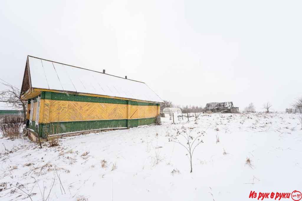 Домик в отличной тихой деревушке в дали от шума и суеты.

 В радиусе 3