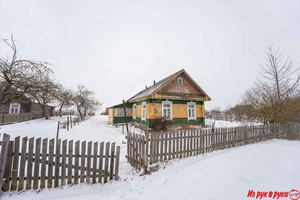 Домик в отличной тихой деревушке в дали от шума и суеты.

 В радиусе 3