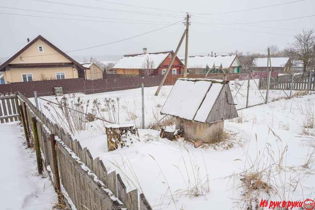 Домик в отличной тихой деревушке в дали от шума и суеты.

 В радиусе 3