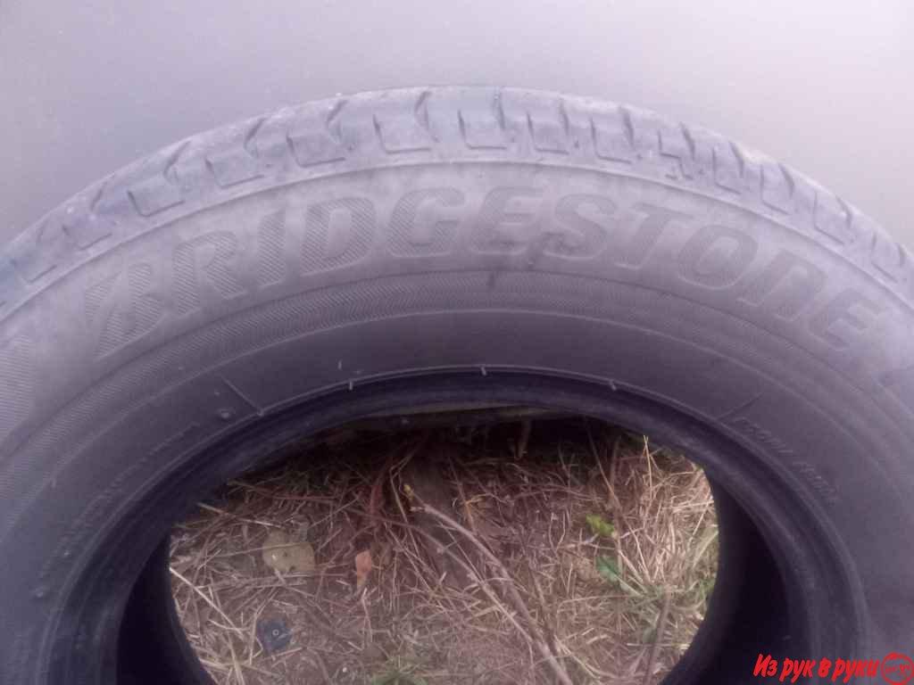 Продаю автомобильные шины б/у 175x70 r13 bindgestone четыре штуки, ост