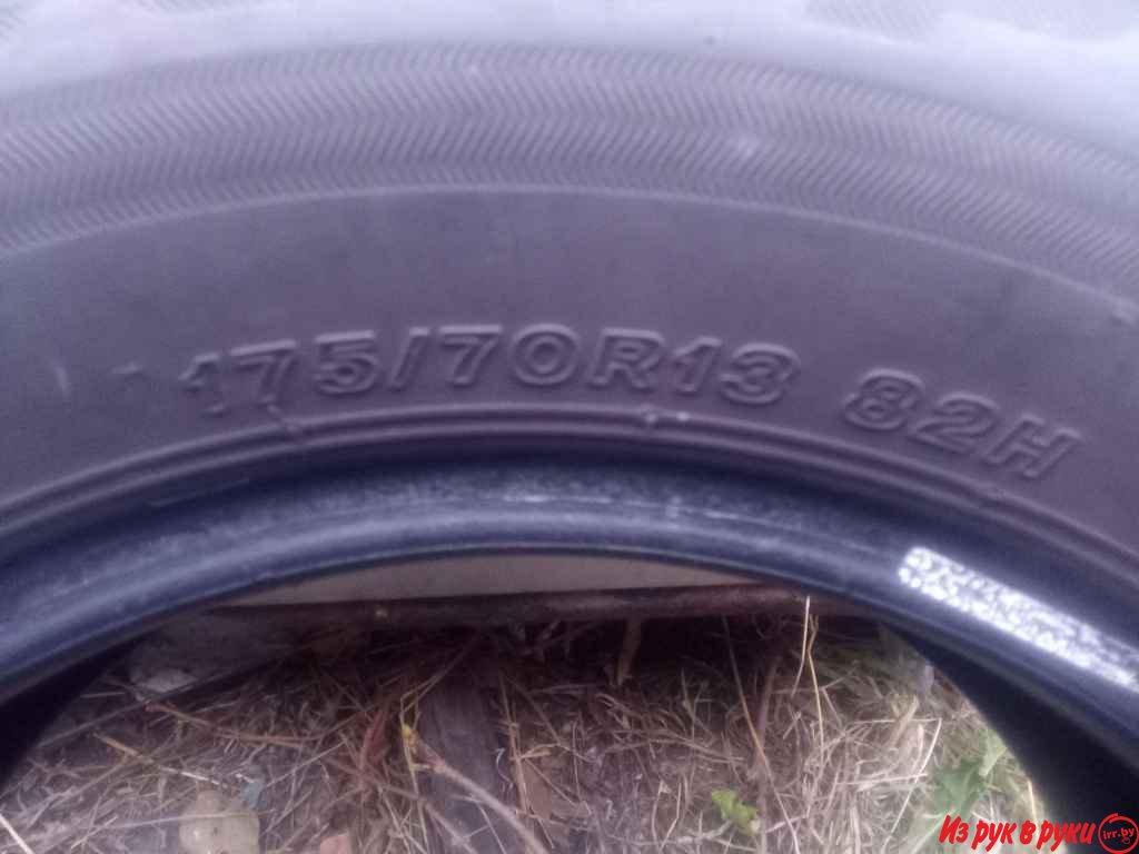 Продаю автомобильные шины б/у 175x70 r13 bindgestone четыре штуки, ост