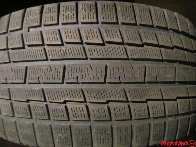 пара Yokohama ice guard 205/50 r17 остаток 3-4 мм 40 уе за пару