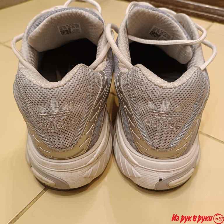 Мужские кроссовки Adidas. Размер 13UK. 30.1 см