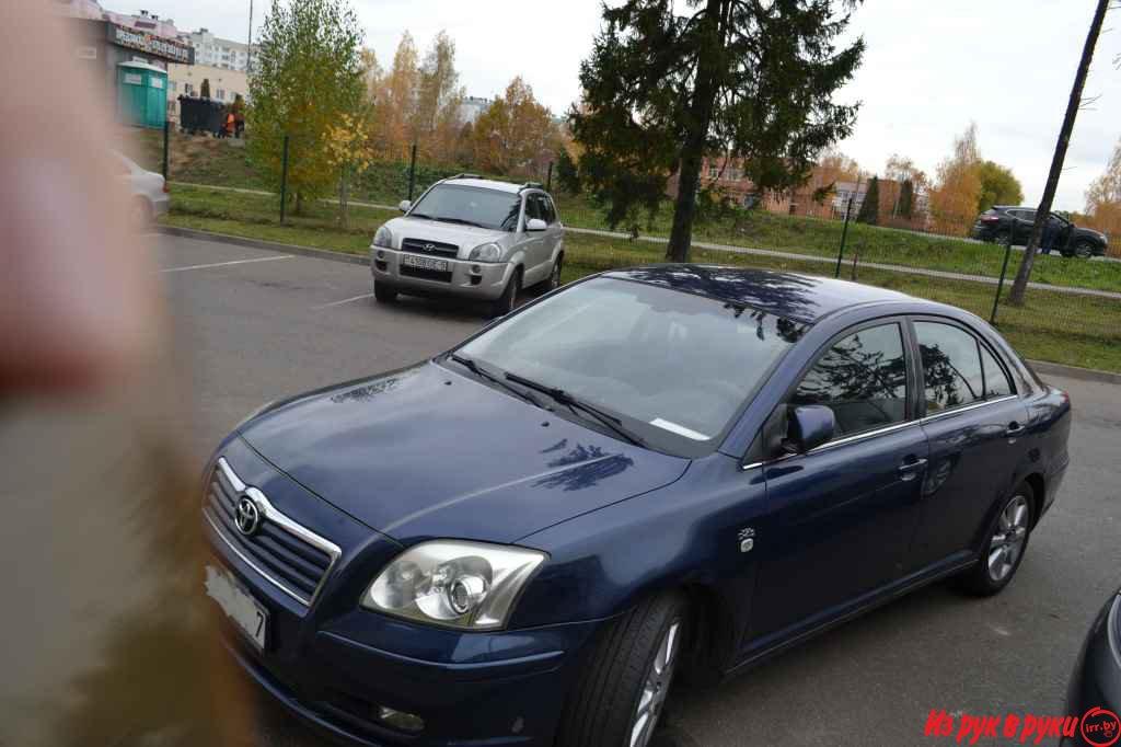 Toyota Avensis, седан, 2004 г.в., механика, 2 л, цвет: синий металлик