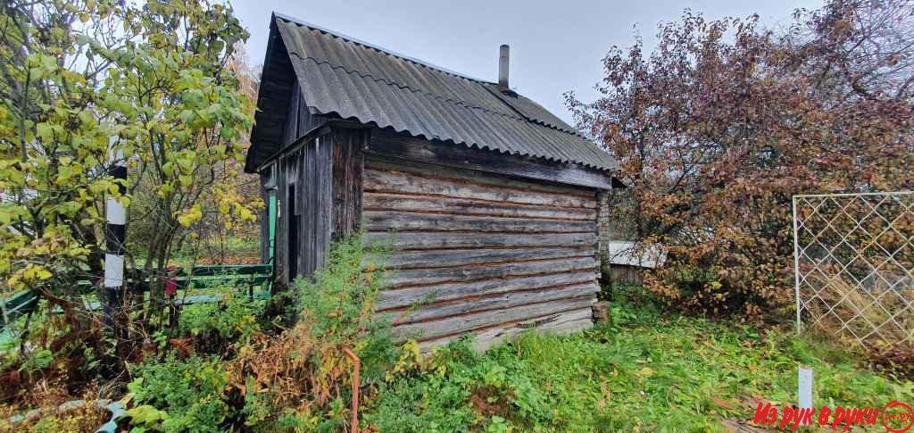 Продаётся небольшой домик в д.Барсуки на земельном участке площадью 14