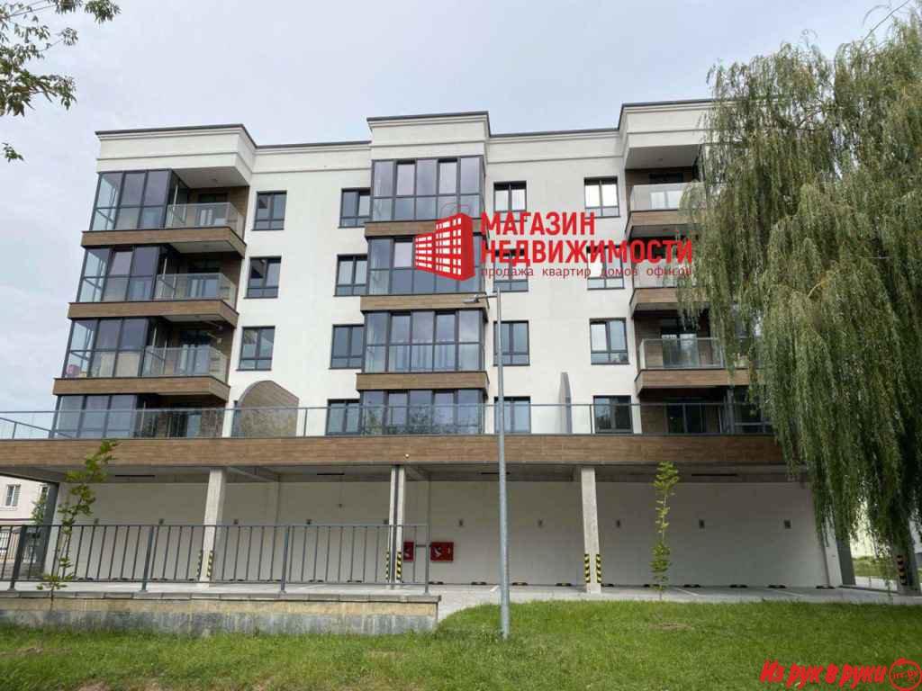 В продаже квартира с огромной (50 м2) террасой, находится в доме улучш