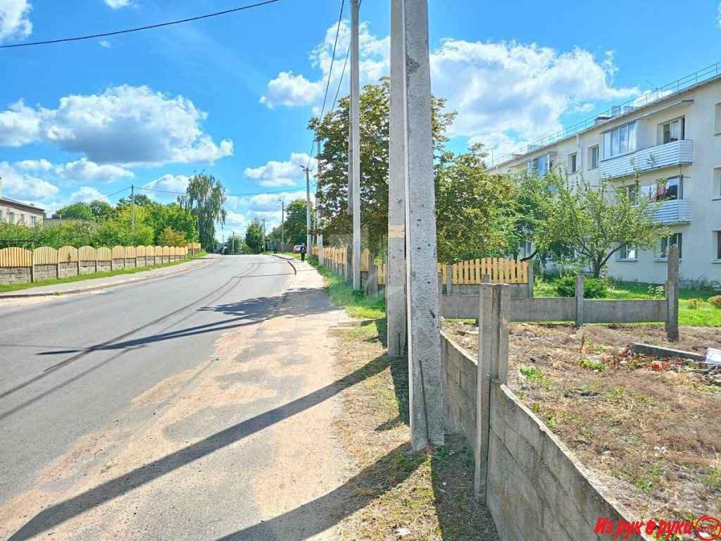 Продам старый дом с просторным участком 18,4 сот. в самом центре Самох