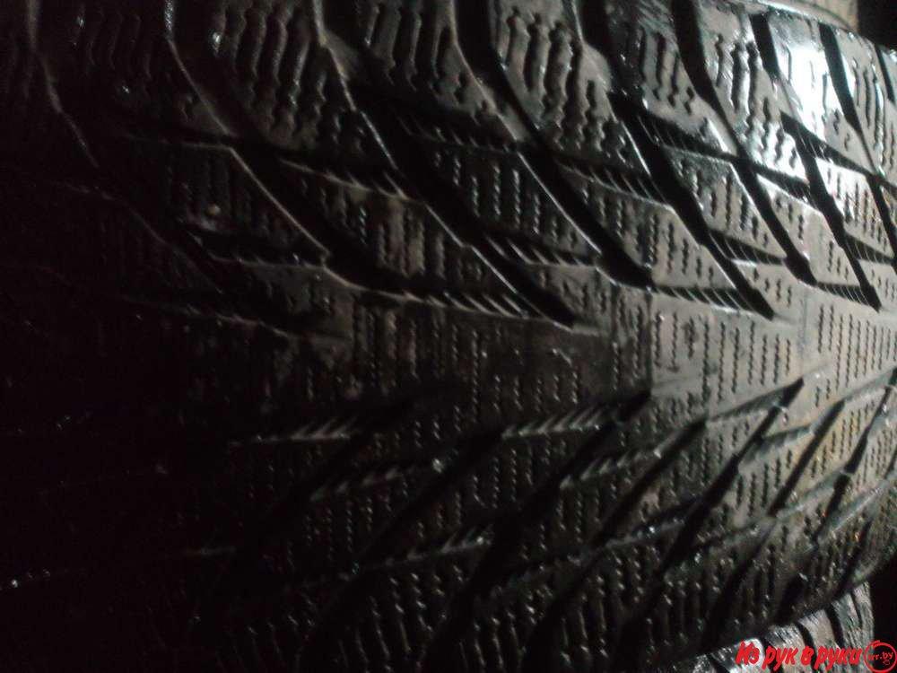 пара Nokian Hakkapelita R2 205/55 r16 остаток 3-4 мм 18 уе за пару