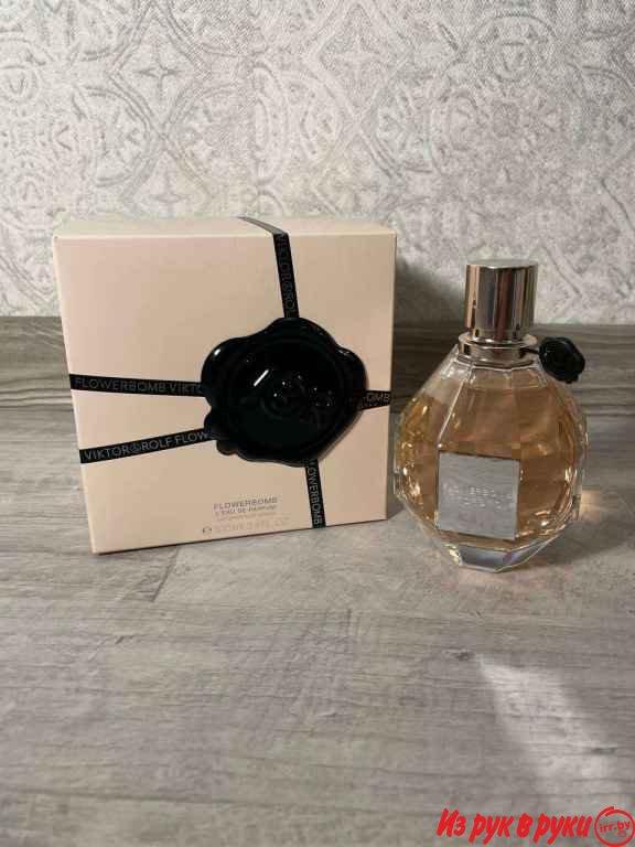 Flowerbomb, Viktor & Rolf
Наш топ лучших ароматов 2024 года открывают 