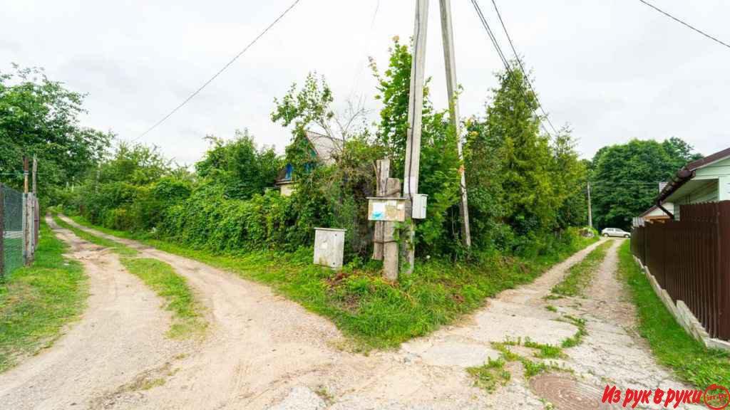 Садовый домик расположен на участке 6,3 сотки (в частной собственности