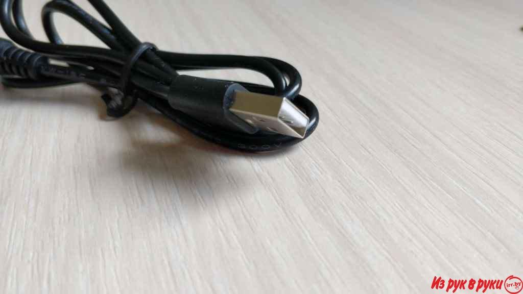 Кабель,-от USB питает разные устройства (5 Вольт)

Кабель, позволяющий