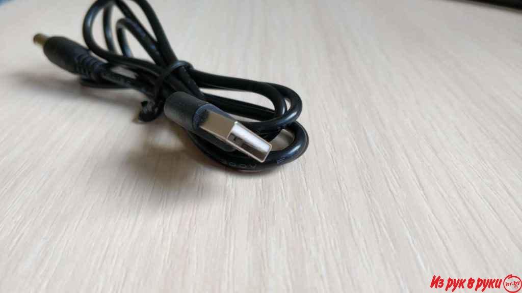 Кабель,-от USB питает разные устройства (5 Вольт)

Кабель, позволяющий