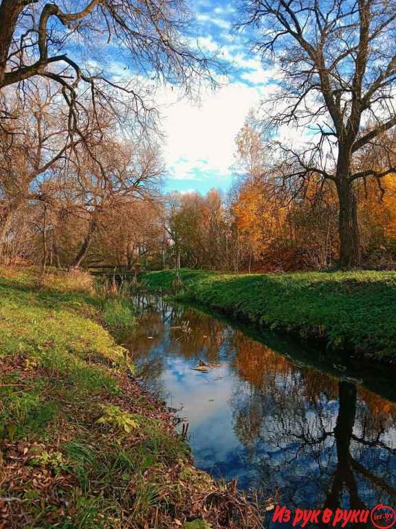 Продается 1/2 в блокированном доме. Заславль.
Стены бревенчатые, снару