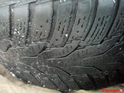 пара Nexen Winguard 215/55 r17 остаток 4-5 мм 55 уе за пару