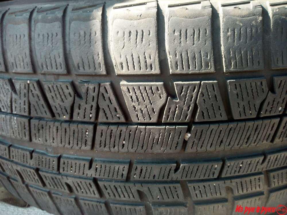 пара Bridgestone Blizzak 215/70 r16 остаток 3-4 мм – 32 уе за пару