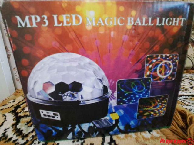 Светодиодный диско-шар MP3 Led Magic Ball Light с пультом управления, 