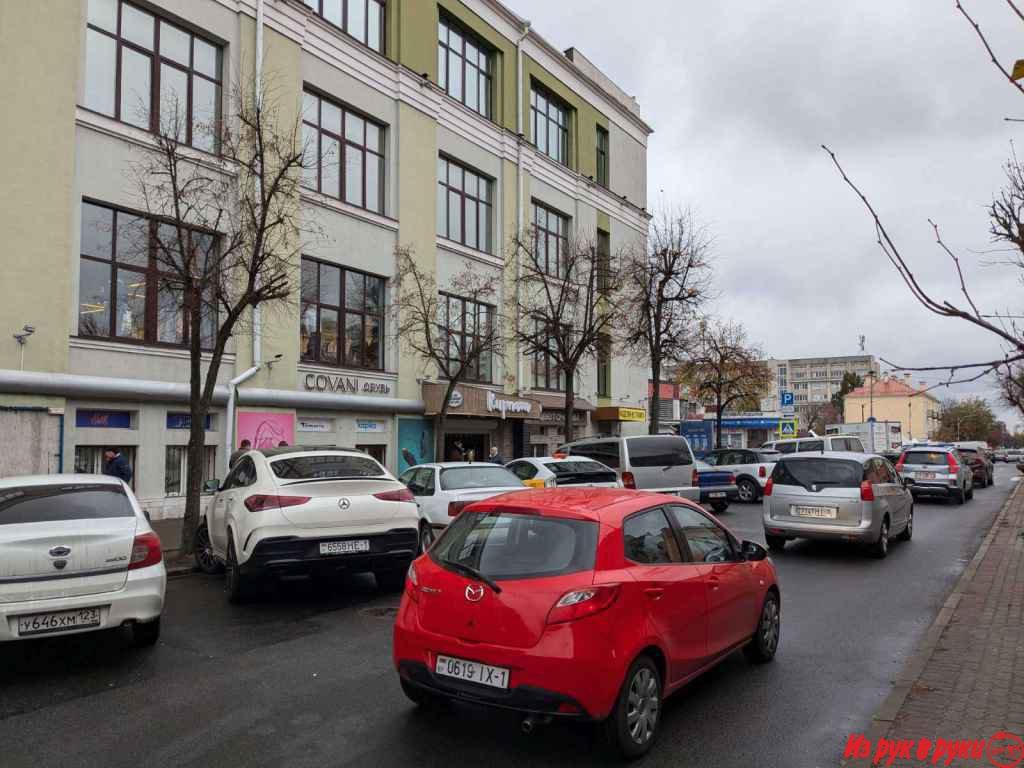 Сдается в аренду помещение под торговлю, услуги на первой линии ул. Пу