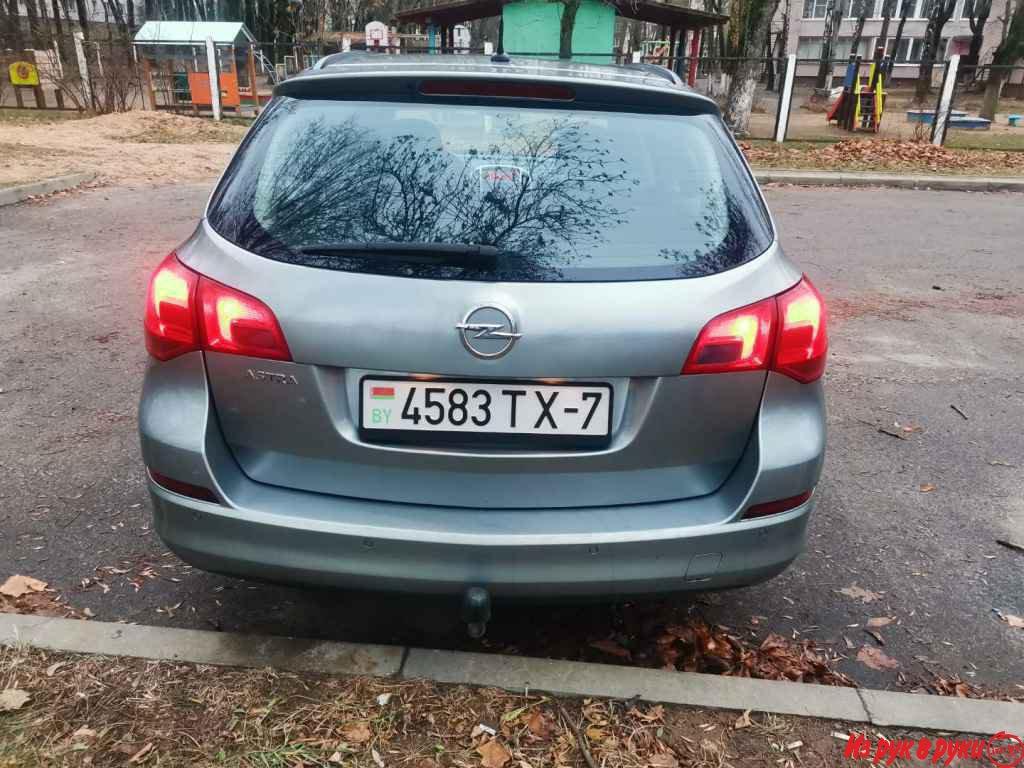 Opel Astra, универсал, 2010 г.в., механика, 1.7 л, цвет: серый металли