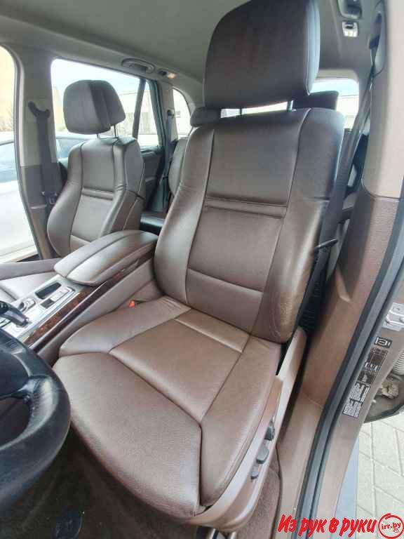 BMW X5, внедорожник, 2012 г.в., автомат, 3 л, цвет: коричневый