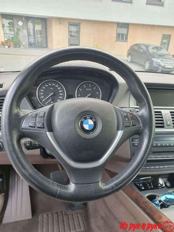 BMW X5, внедорожник, 2012 г.в., автомат, 3 л, цвет: коричневый