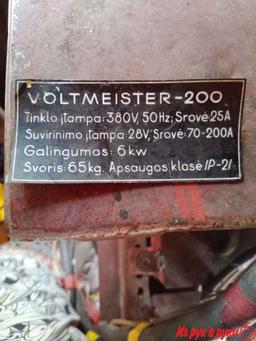 Сварочный аппарат Voltmeister 200, параметры на фото, подробности по т