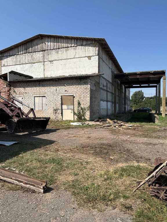 Капитальные строения в Русиновичах, расположенные на участке 0.385 га.