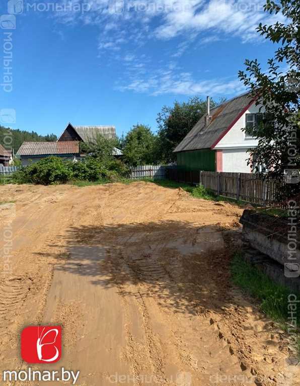 Продаётся участок 12 соток с домом в г.Логойск.