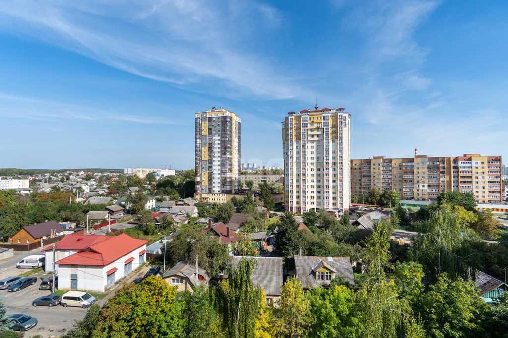 Продается 3-х комнатная квартира, с ремонтом