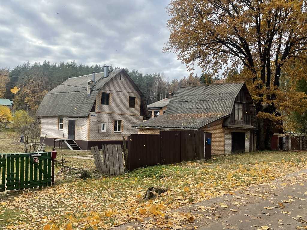 Жилой дом в пригороде Минска рядом с лесом