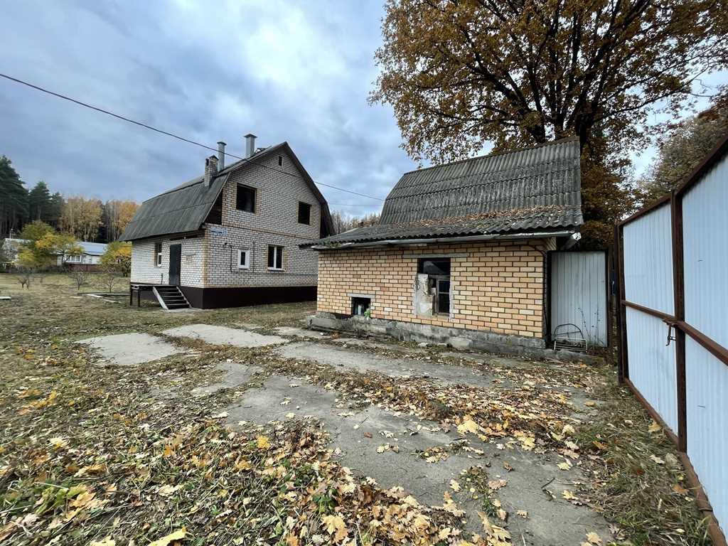 Жилой дом в пригороде Минска рядом с лесом