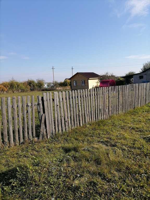 Продается земельный участок (17 соток в ЧС). На участке есть незаверше