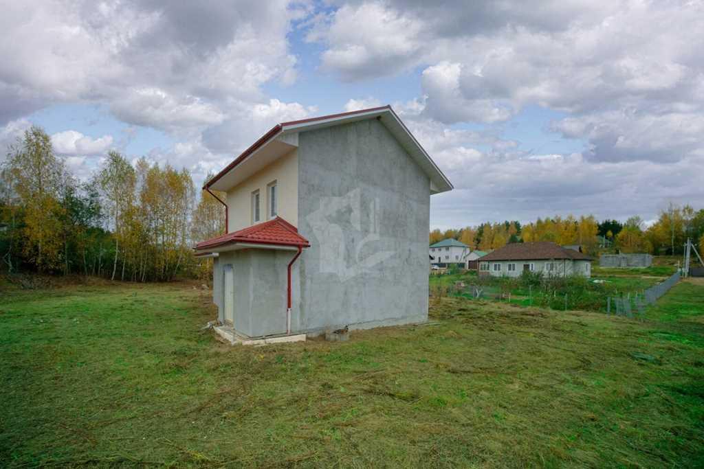 Живописный, угловой участок с капитальным домом в Прилепах. 18 км от М