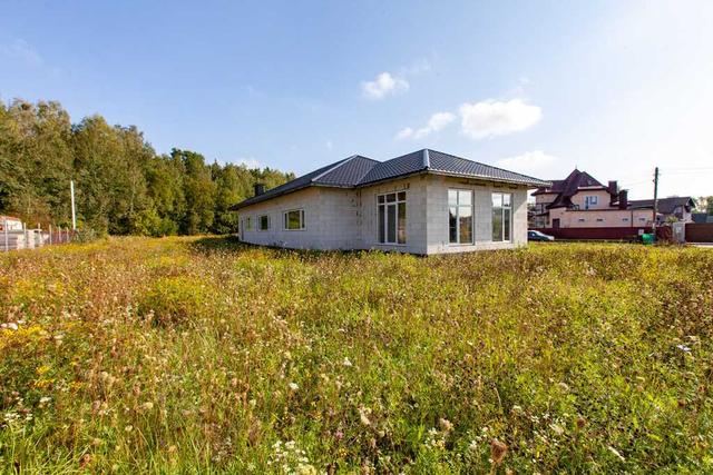 Прекрасный, просторный дом, пер. Ландышевый в г. Барановичи.
На больш