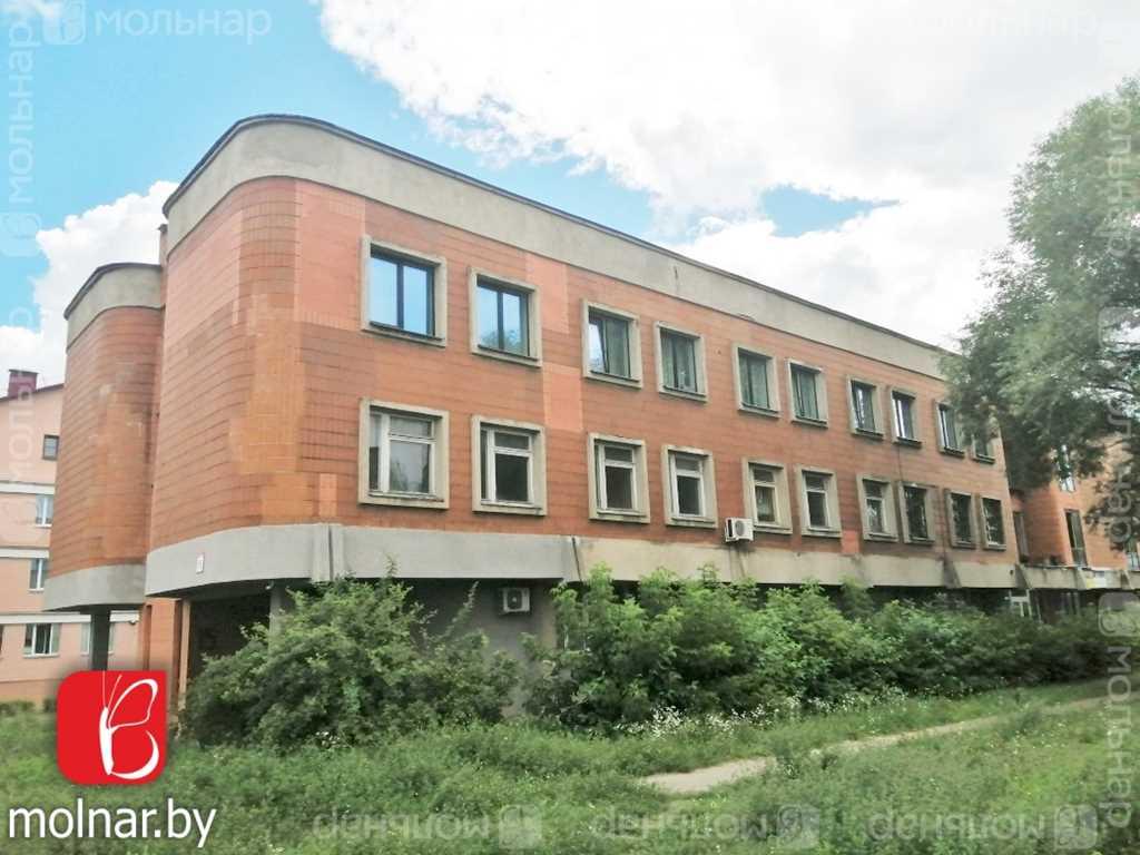 Продажа части здания, 1050 м2, возле метро "Молодёжная".