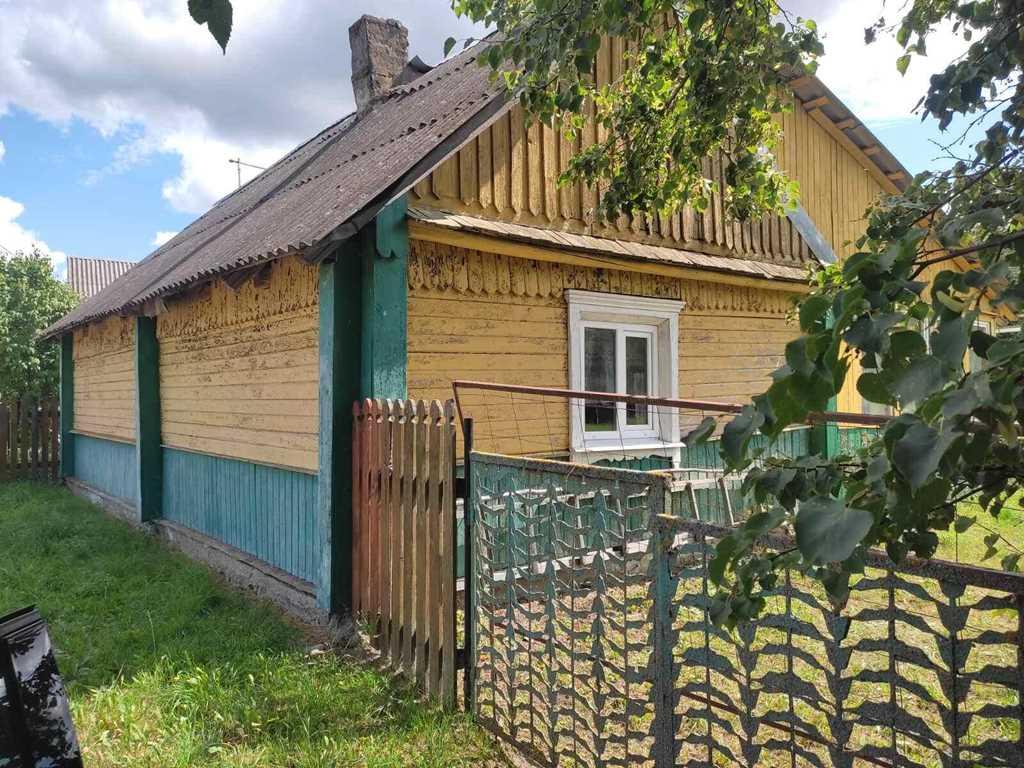 КРЕПКИЙ ДЕРЕВЯННЫЙ ДОМ В ОКРУЖЕНИИ ЛЕСА ВБЛИЗИ РЕЧКИ «НЕМАН»
