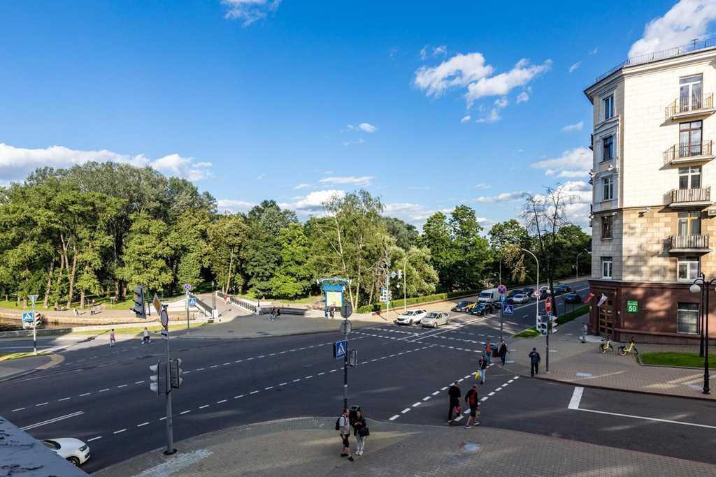 Классическая квартира для истинных ценителей в самом центре Минска