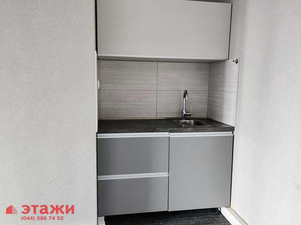 Аренда торгового помещения 61,6 м.кв. на 2 этаже в БЦ у МКАД в микрора