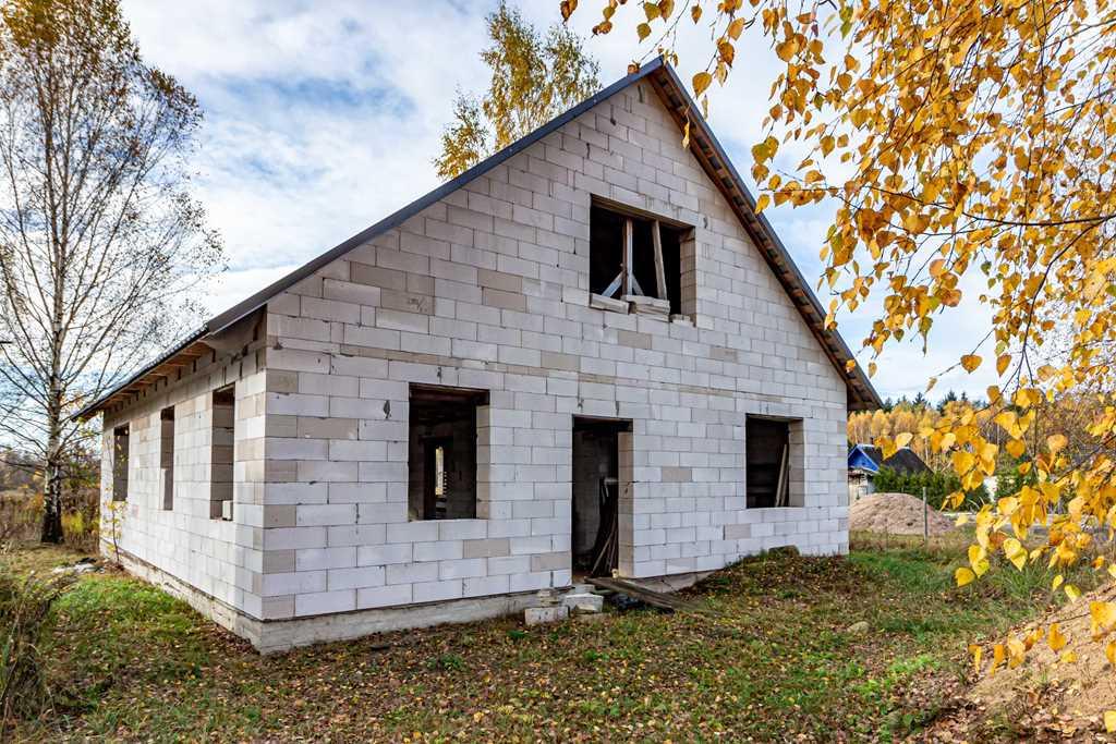 Дом  в красивом  месте.