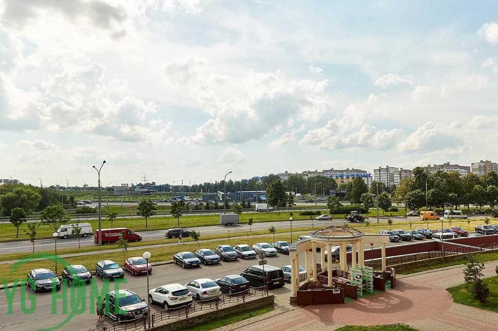 Трёхкомнатная в Брилевичах возле Метро!