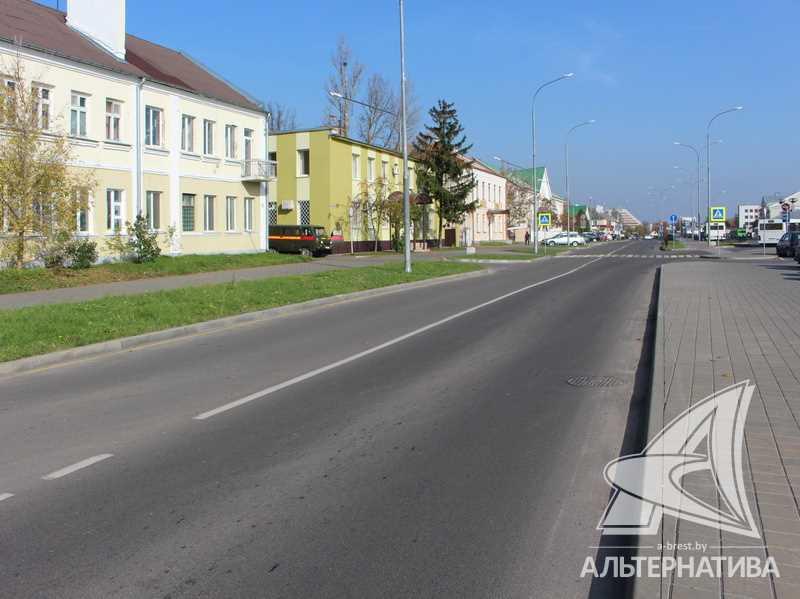 Здание многофункциональное в Бресте в собственность